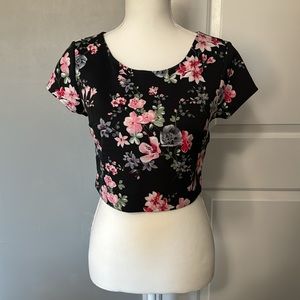 Express floral Crop Top in small